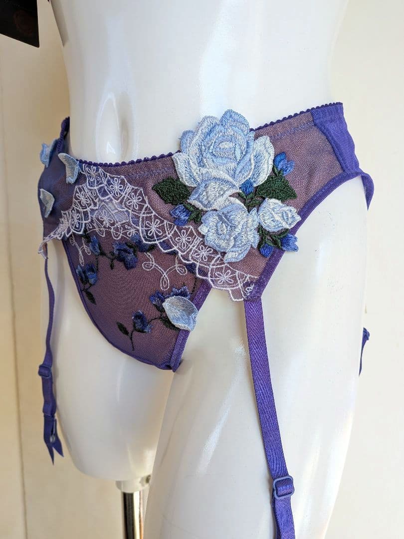 ワコールサルート　ブラジャー　Tバック　ガーターベルト　セット　タグ付き未使用品