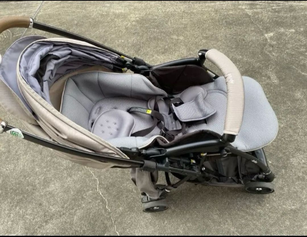 【美品】Aprica ラクーナクッション A型ベビーカーレザーハンドル