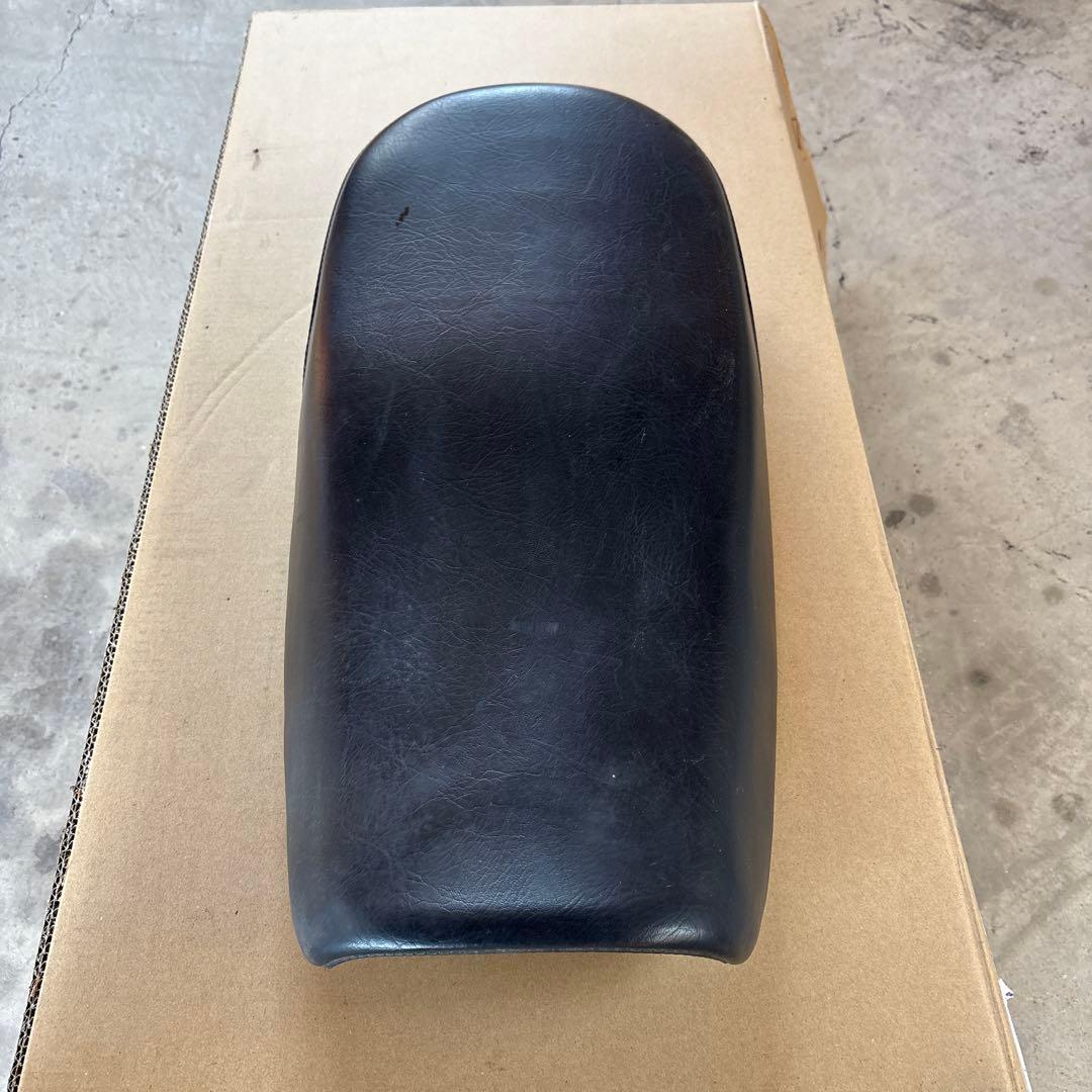 YAMAHA SR400 シート