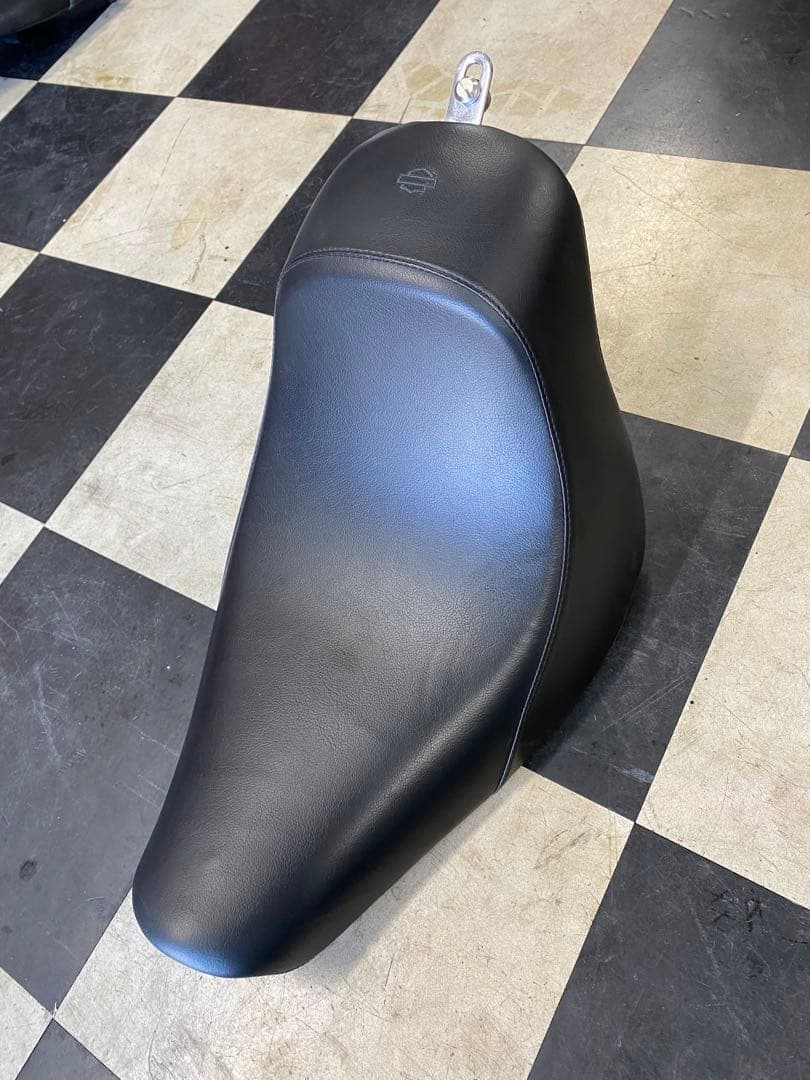 ハーレー純正　シート　ツインカム96 ソフテイル　fxstc