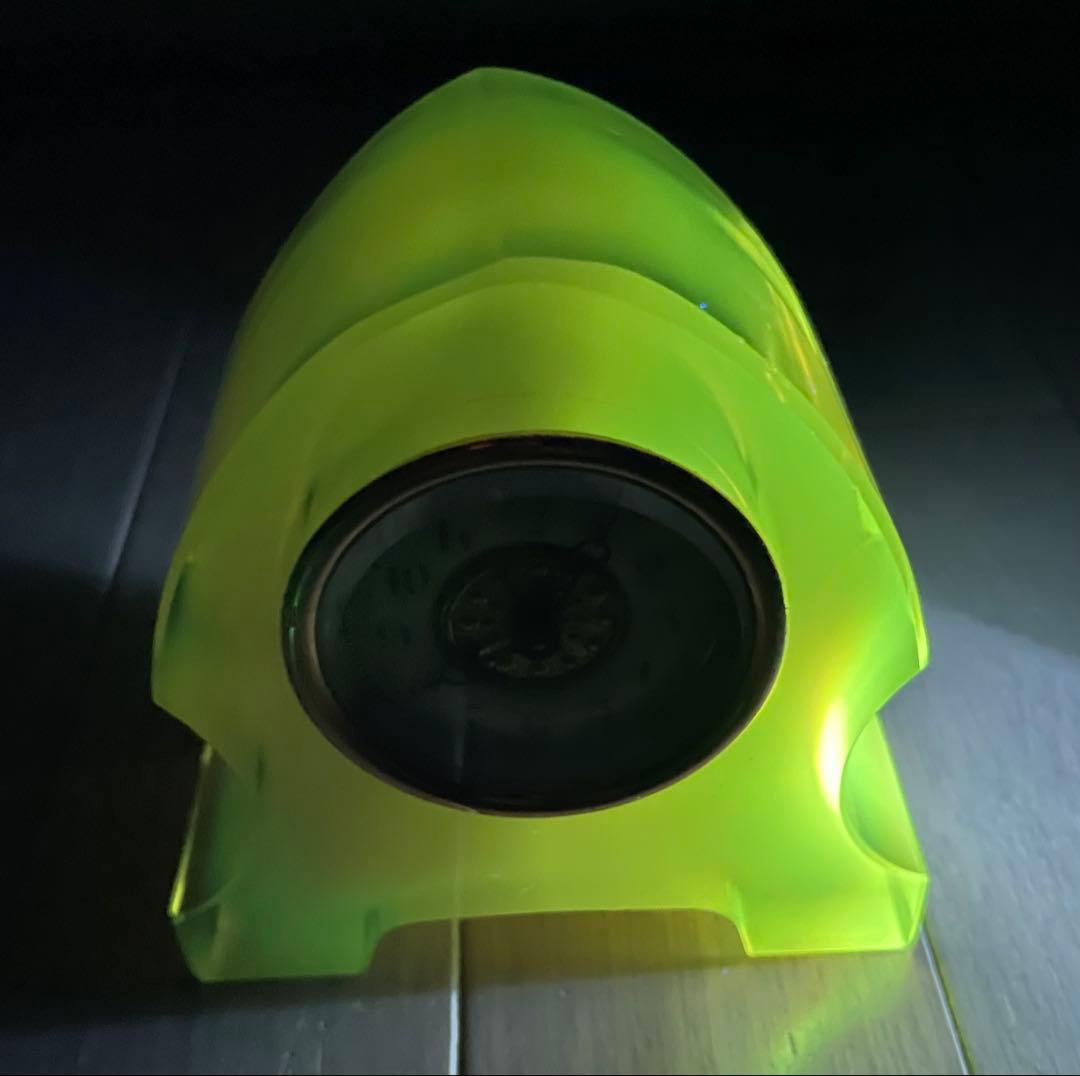 オパルセントガラス 置き時計 アンティーク　ウランガラス ジャンク扱い出品