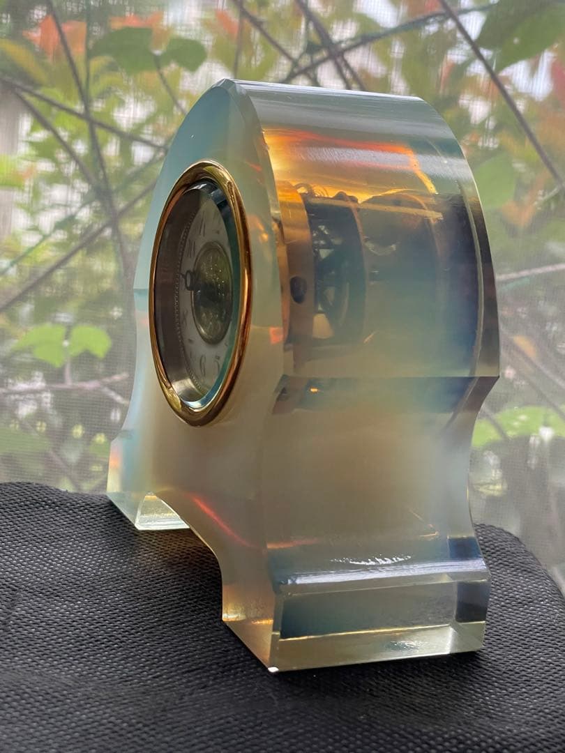 オパルセントガラス 置き時計 アンティーク　ウランガラス ジャンク扱い出品