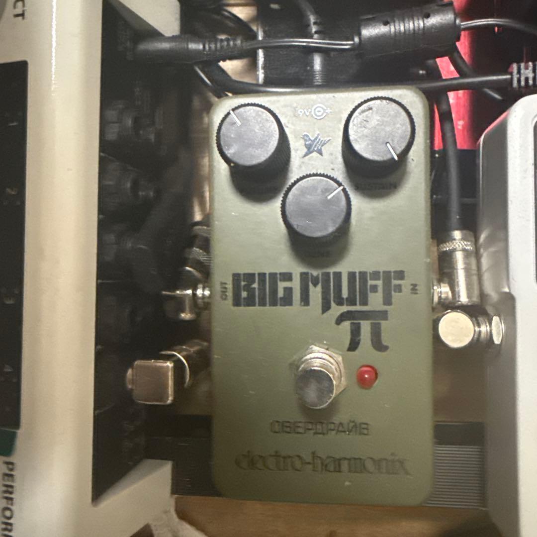 electro-harmonix BIG MUFF π