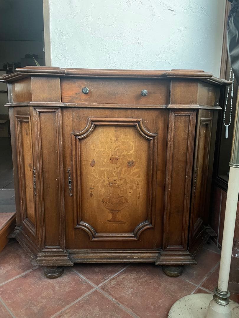 クラシック木製キャビネット