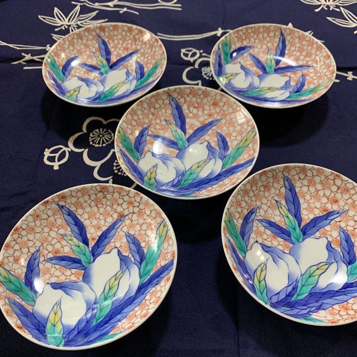 鍋島御庭焼　アンティーク　鍋島焼　杏葉紋　色鍋島　桃文様