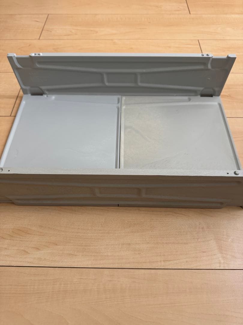 V30 FREITAG SKID 店舗用什器（非売品）