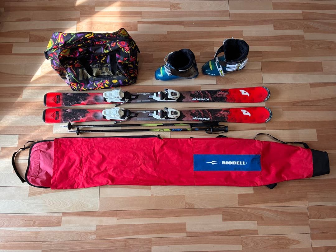 【送料無料】NORDICA スキーセット バック、ケース付　ブーツ2足24と25