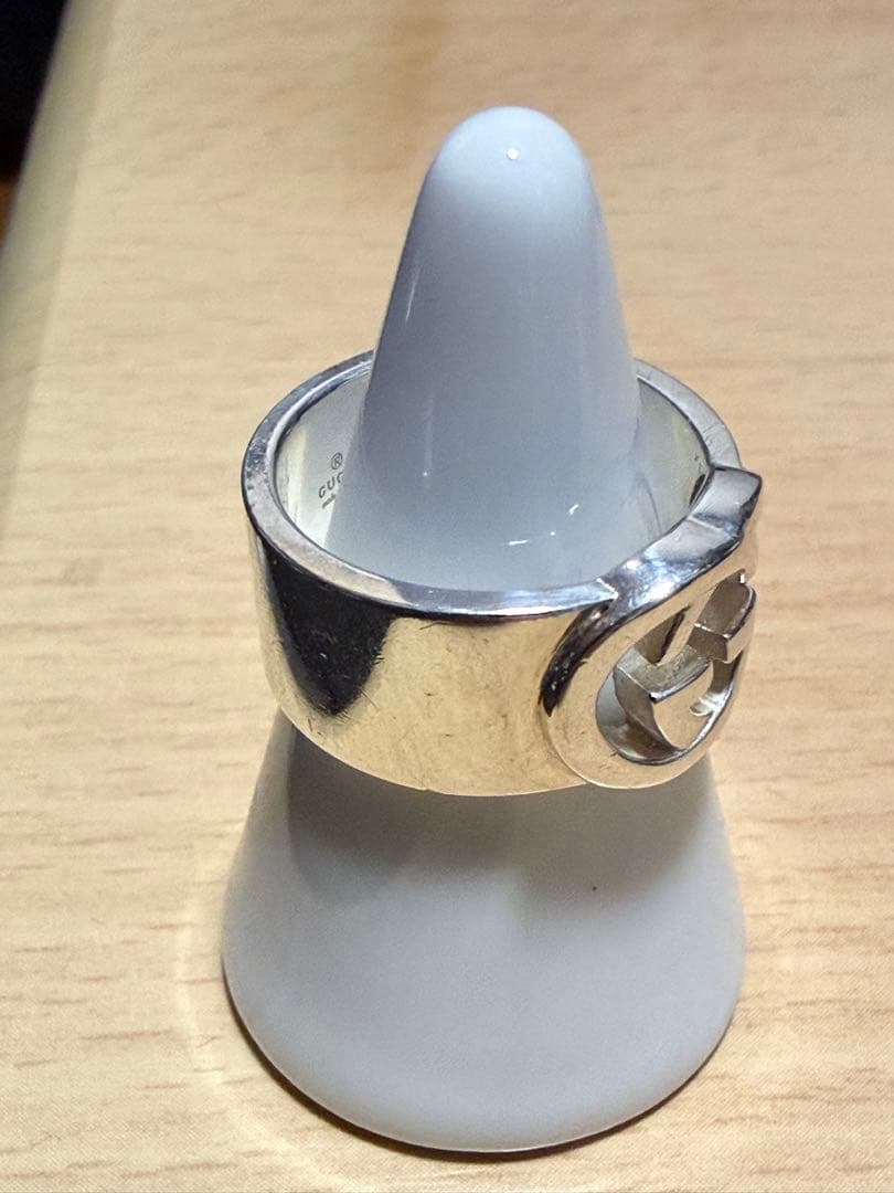 Gucci シルバー ロゴリング　グッチ　インターロッキング
