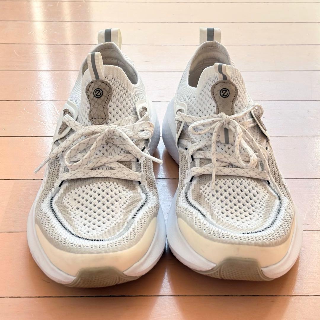 COLE HAAN ゼログランド ニットスニーカー 白 US8 25cm 美品