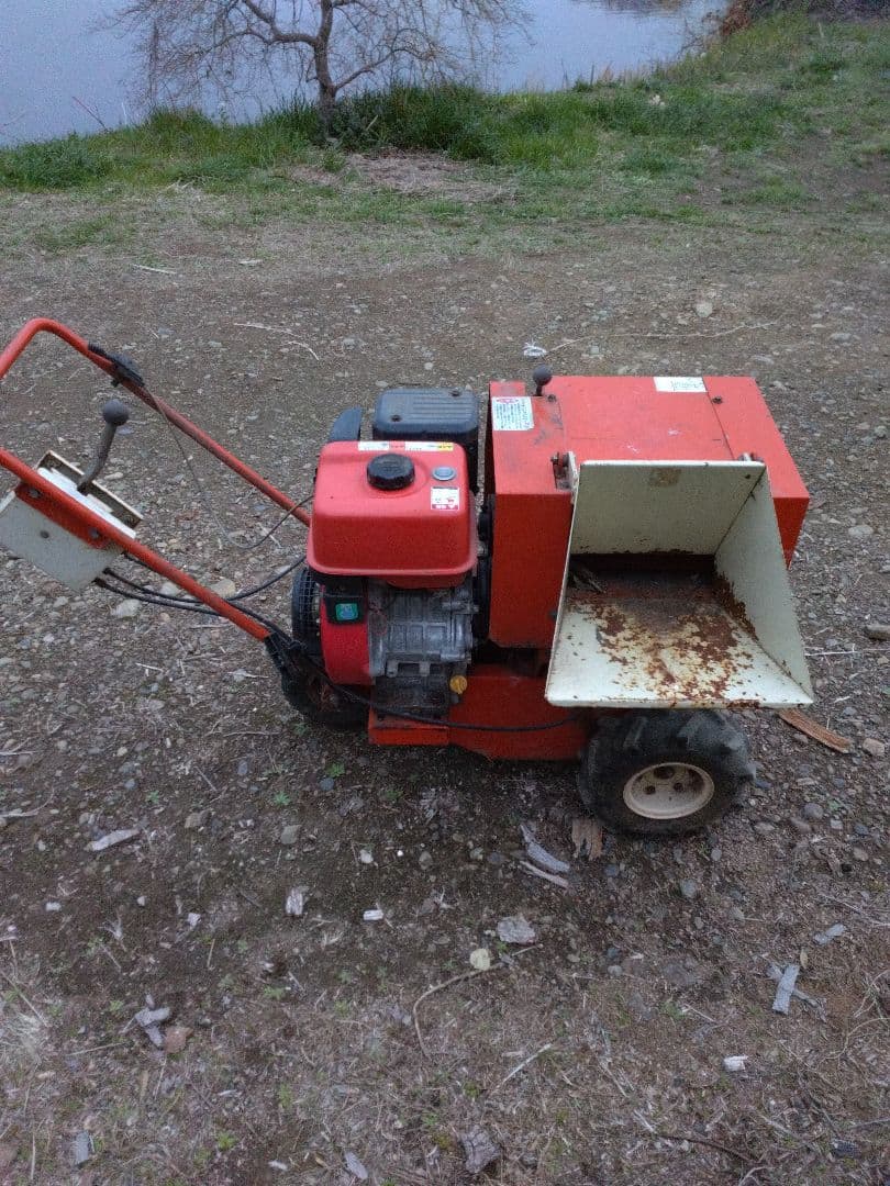 共立 ウッドチッパー自走式 粉砕機 HK-720D1