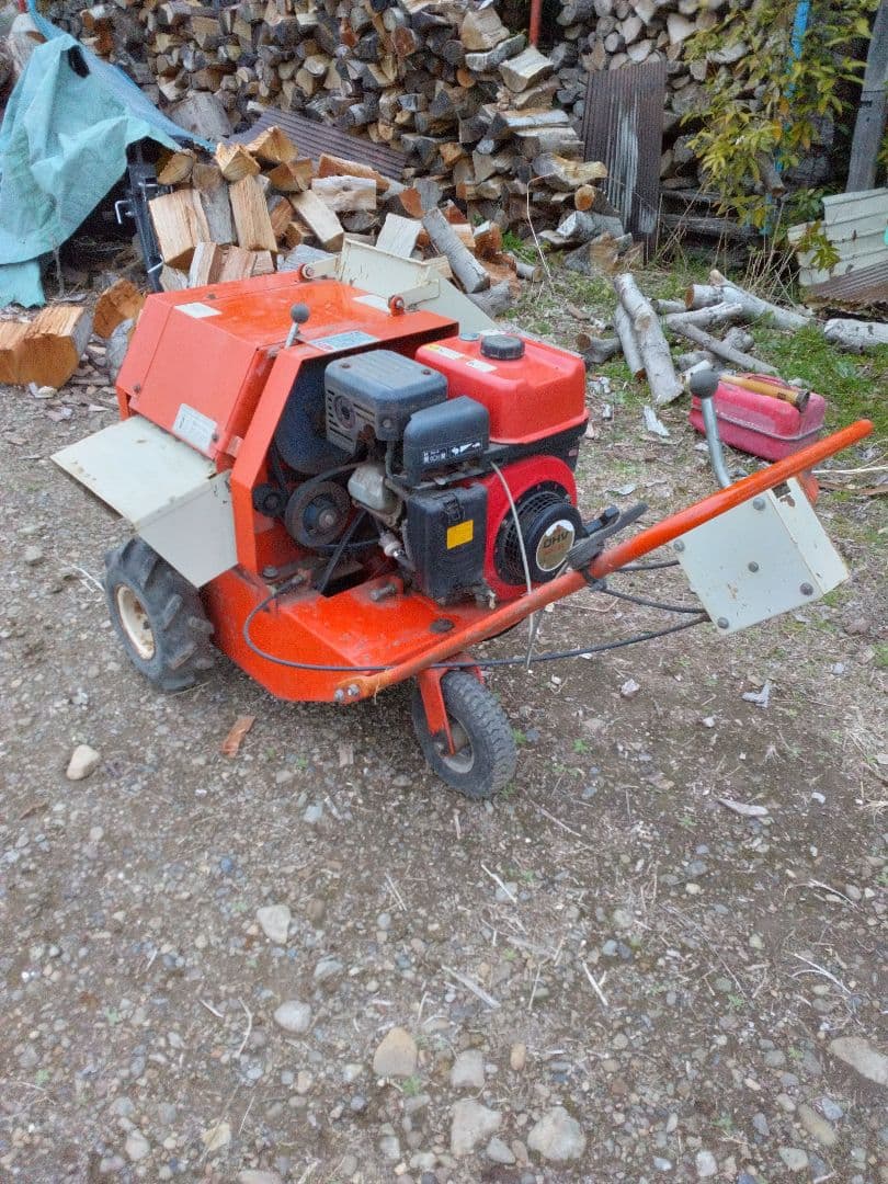 共立 ウッドチッパー自走式 粉砕機 HK-720D1