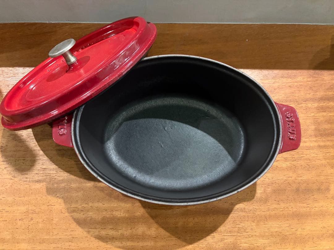 STAUB ココット・オーバル　23cm 赤　ストウブ鍋　正規品