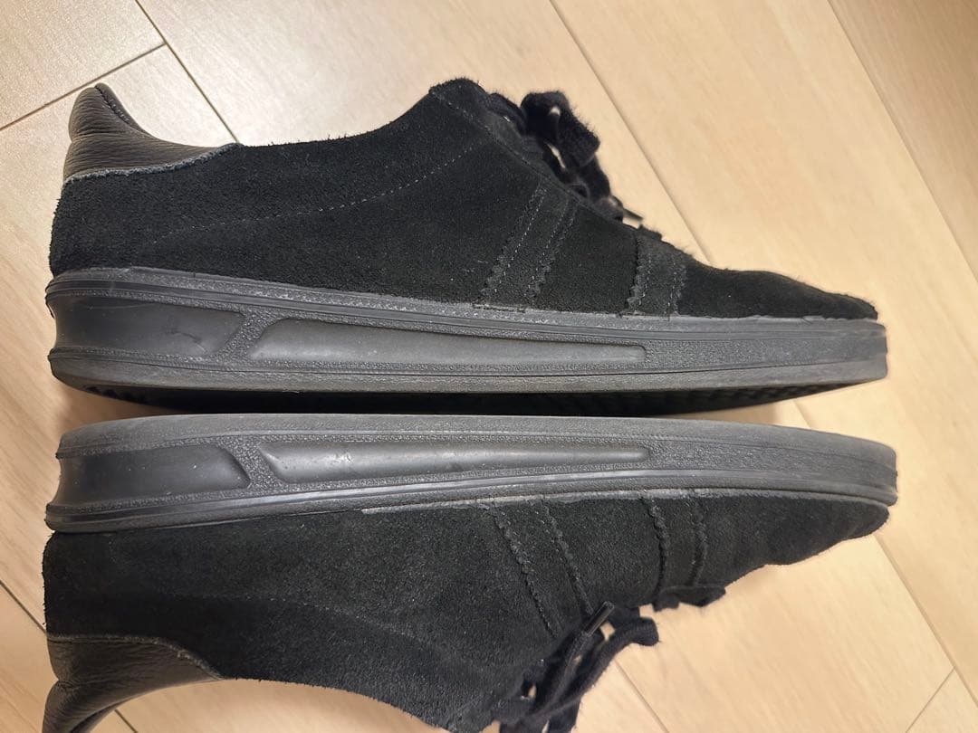 グラフペーパー×リプロダクション オブ ファウンド スニーカー