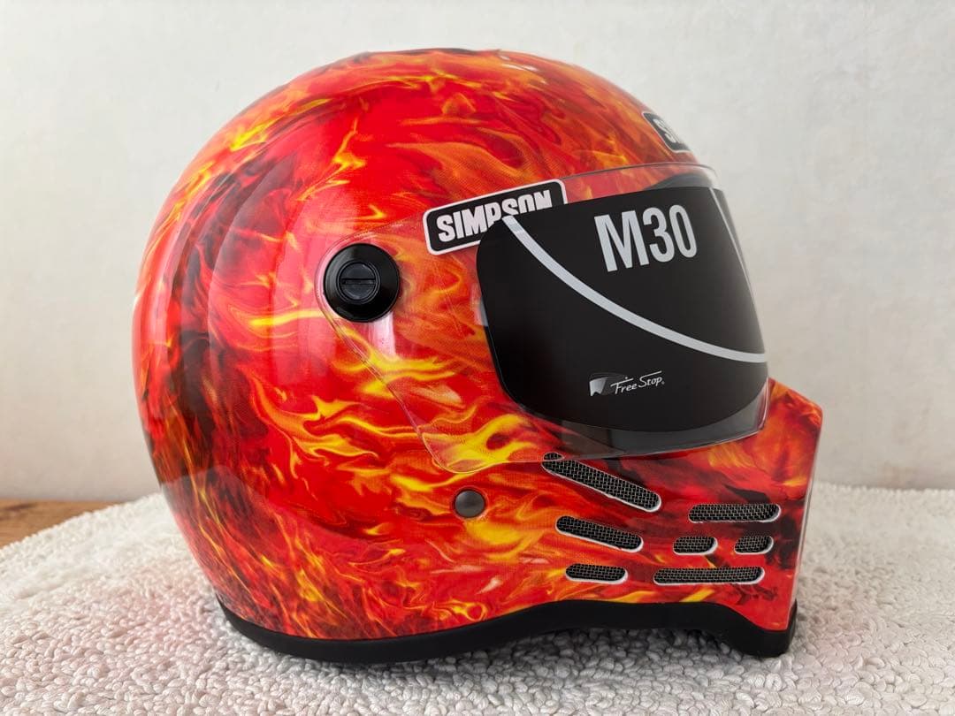 シンプソン M30 フレアホワイト ヘルメット 60cm/ライトスモーク付き