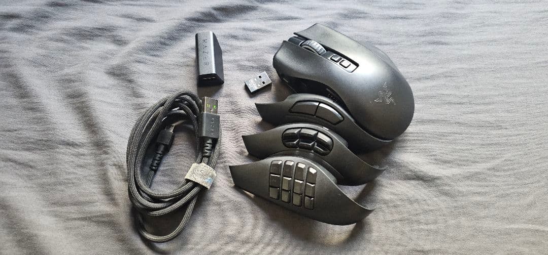 Razer Naga Pro ゲーミングマウス 本体