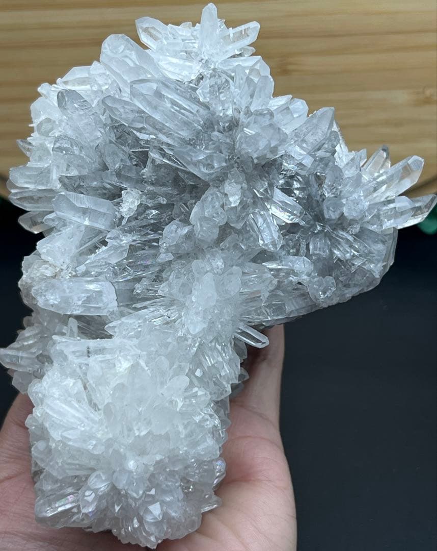 天然フラワー状水晶クラスター　高品質　ヒマラヤ産　虹入り　パワーストーン　浄化