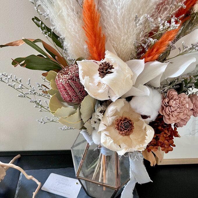 長さ約60cm・サンセットオレンジのボリュームスワッグ（ブーケ）