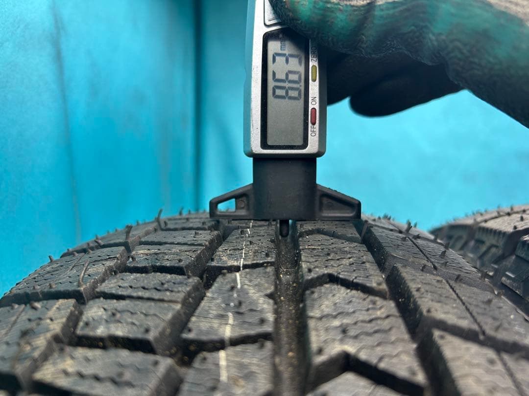 2019年製185/70R14バリ山！ツブ有り！中古スタッドレスタイヤ4本セット