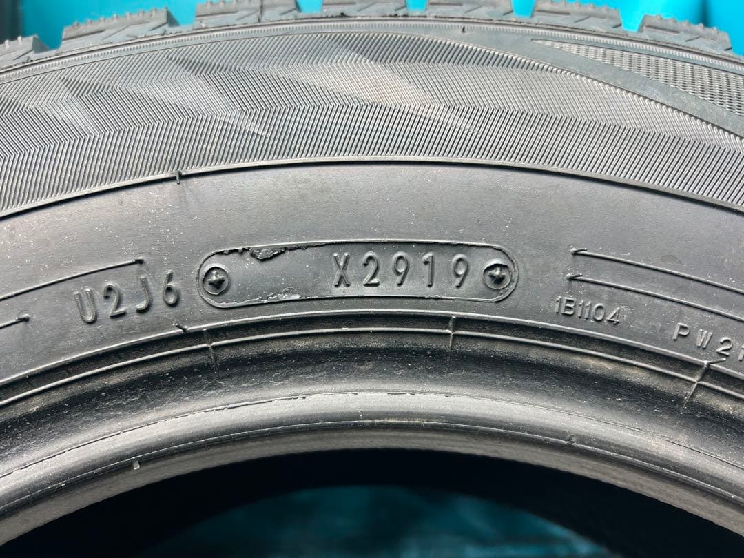 2019年製185/70R14バリ山！ツブ有り！中古スタッドレスタイヤ4本セット