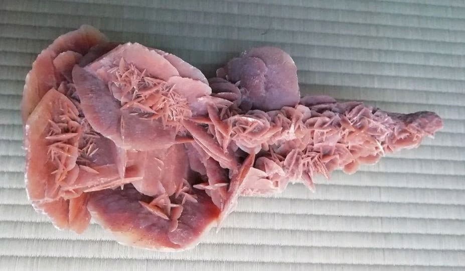 デザートローズ　砂漠の薔薇　オブジェ