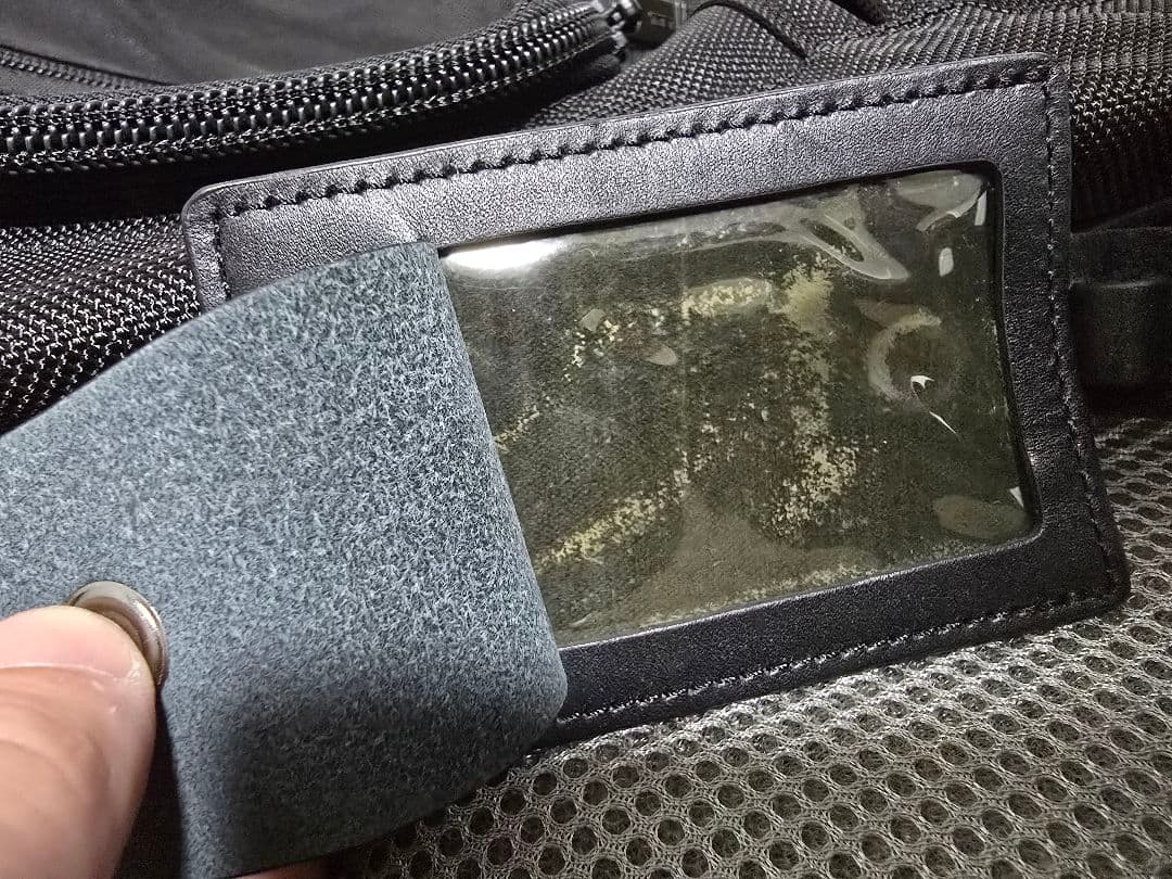 Tumi ブラックガーメントバッグ