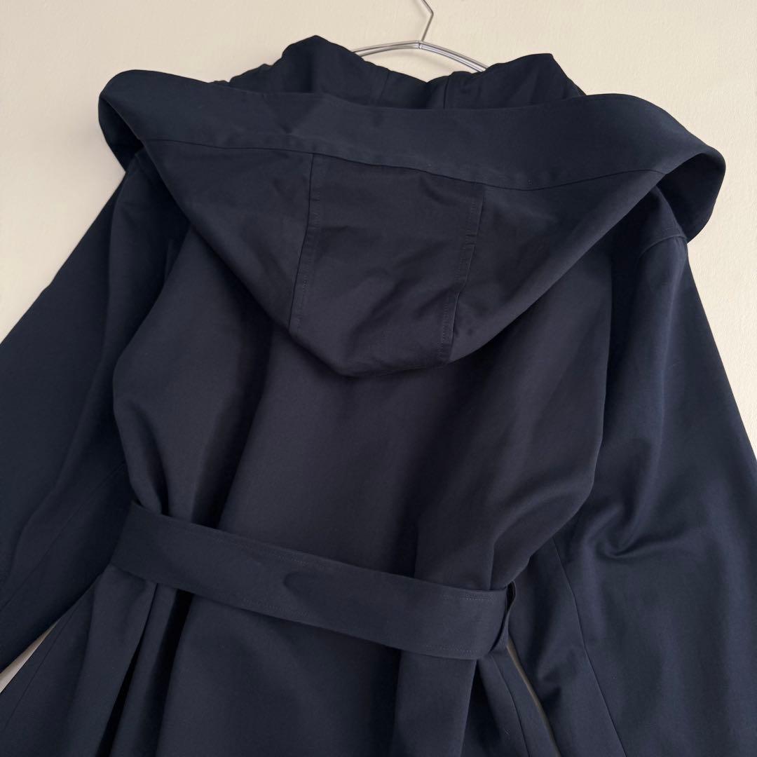 新品✨定価10万✨ハナエモリ✨シルク混トレンチコート（M）フード付き　ネイビー