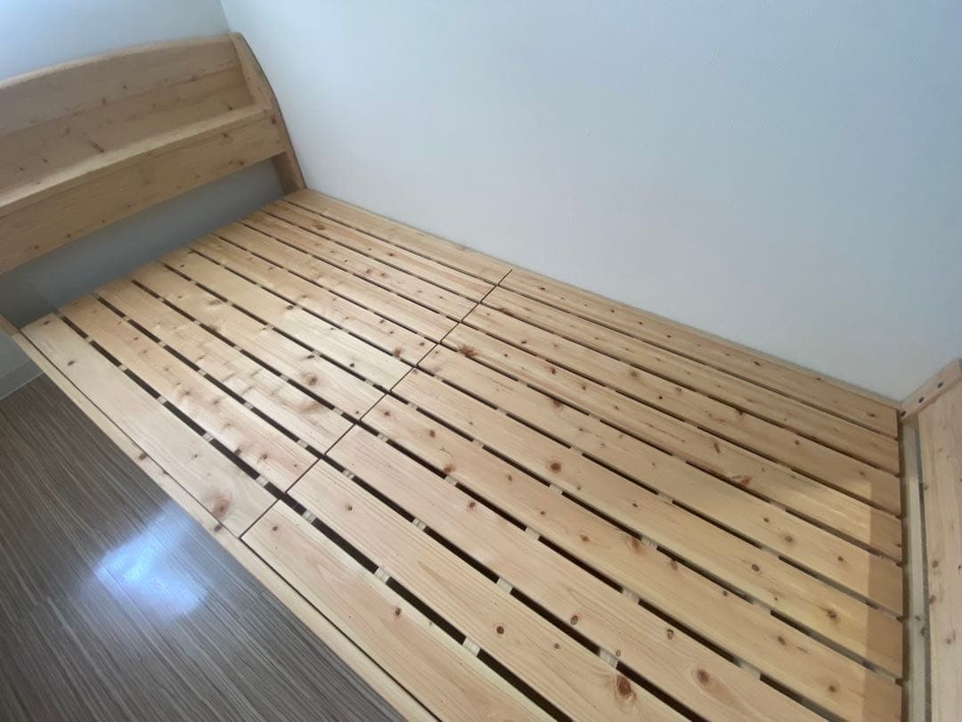 源ベッド　ひのき　ベッドフレームコンセント２口付きナチュラル無垢材檜シングル