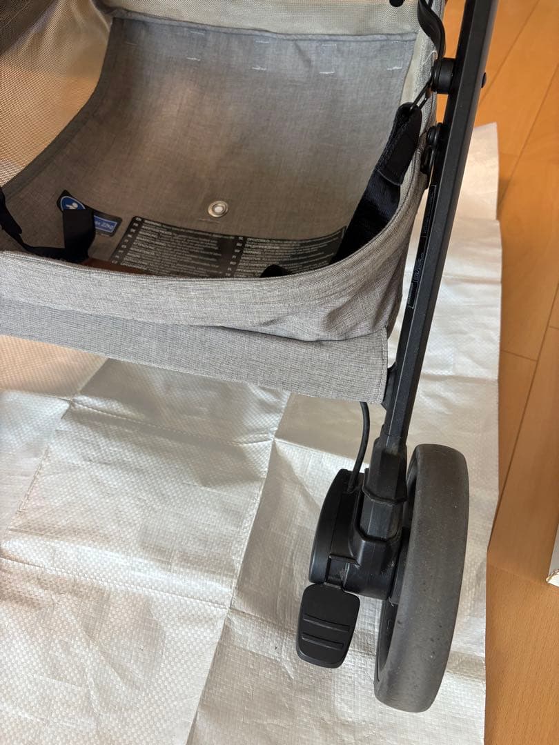 NUNA TRVL ベビーカー グレー