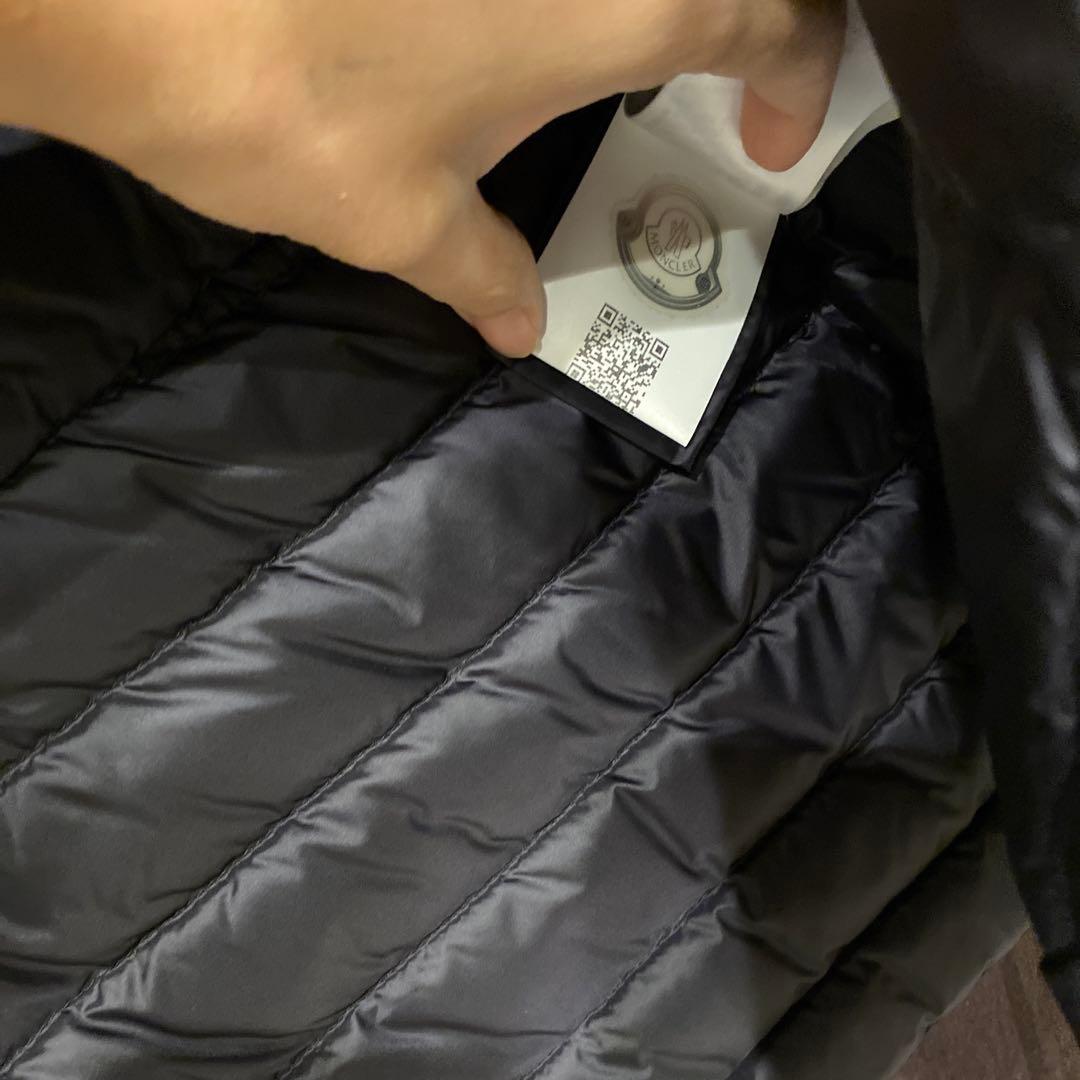 モンクレール　ダウンベスト　1