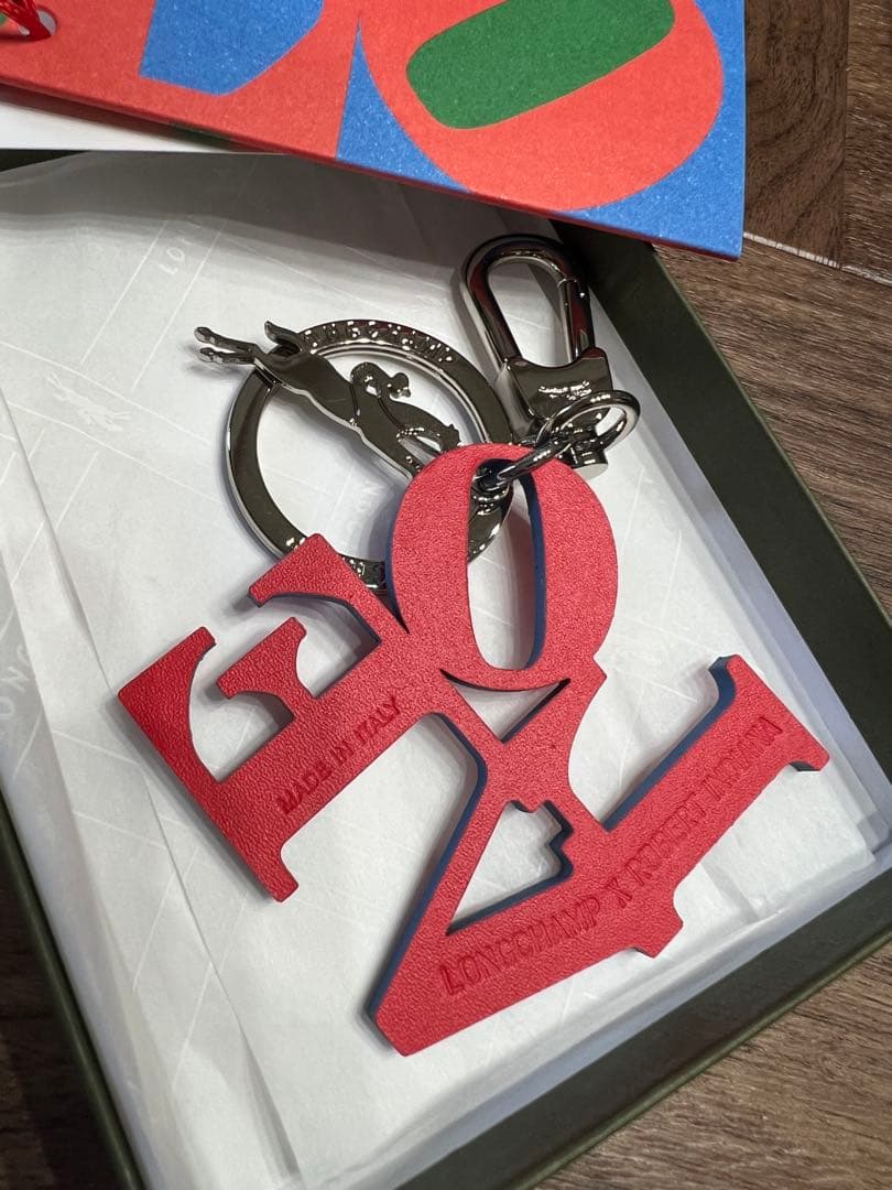 新品未使用　LONGCHAMP ロンシャン コラボ「LOVE」キーリング