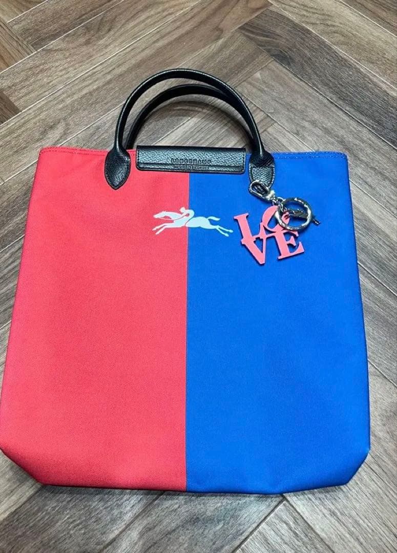 新品未使用　LONGCHAMP ロンシャン コラボ「LOVE」キーリング