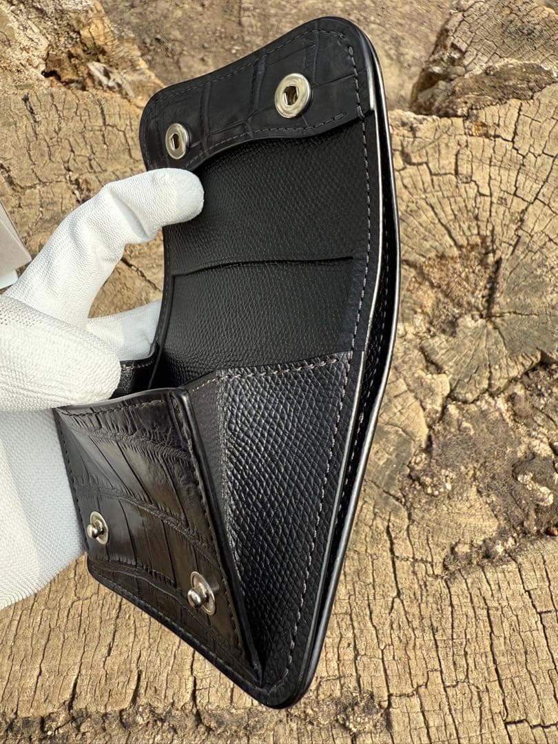 【一点物】ワイルドスワンズ　パーム　クロコダイル×型押しサドル