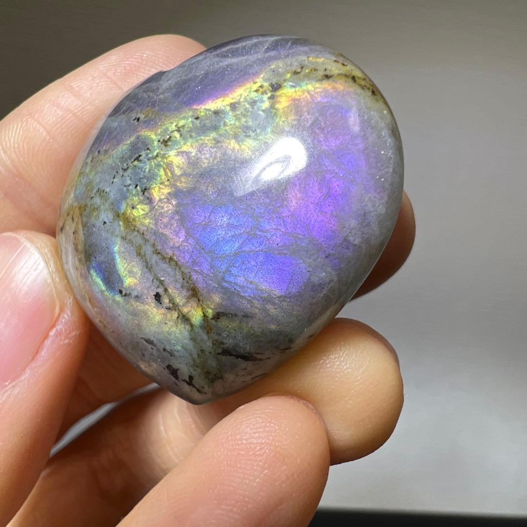 ナツナギお取り置き　希少色　ハート　ラブラドライト　握り石　台座付き(30-3)