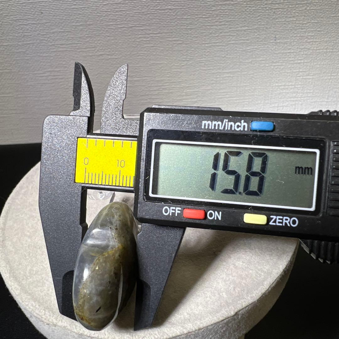 ナツナギお取り置き　希少色　ハート　ラブラドライト　握り石　台座付き(30-3)