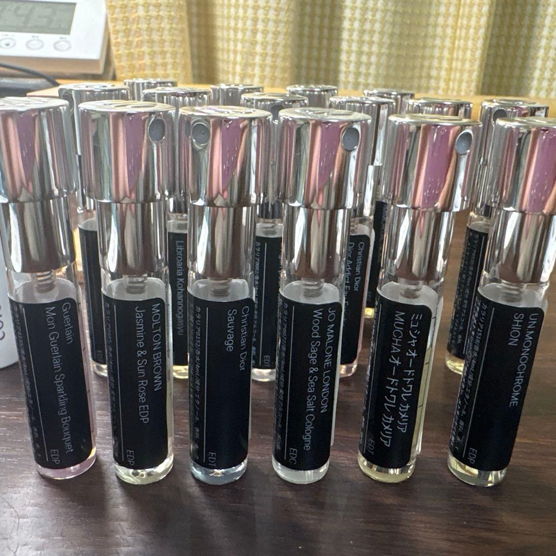 カラリア　香水１６本セット