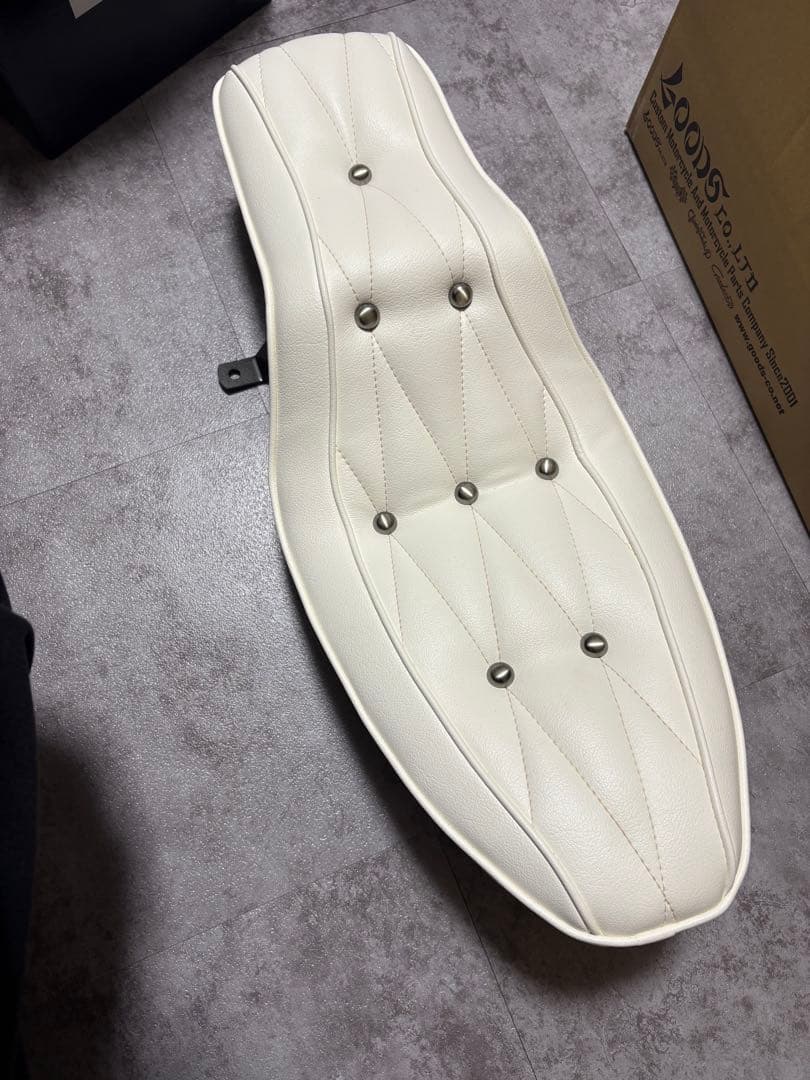 2%ER SR400 シート　白