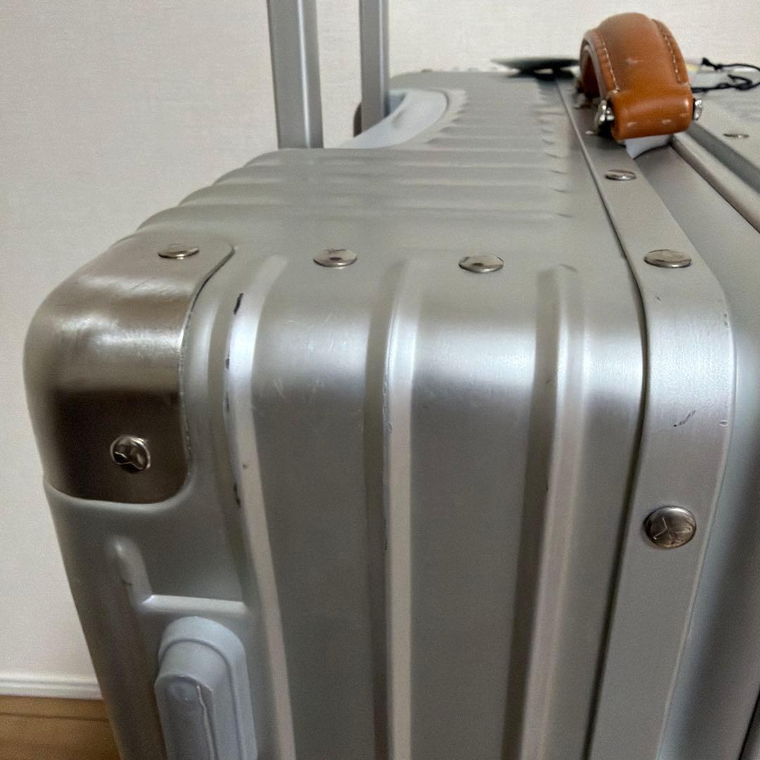 innovator イノベータースーツケース　96リットル