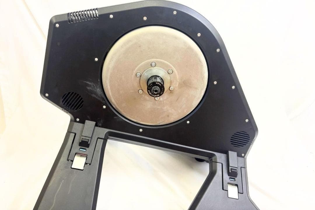 本日限定セールV15) Garmin タックス Tacx ローラー 前輪土台付