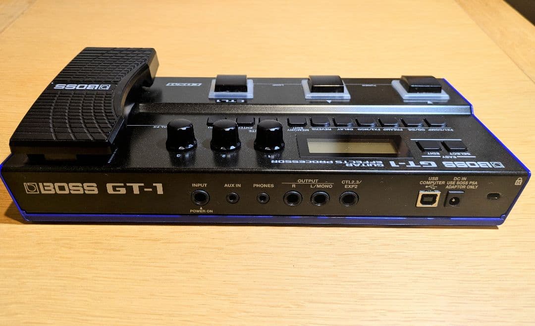 BOSS GT-1　DCアダプター付き