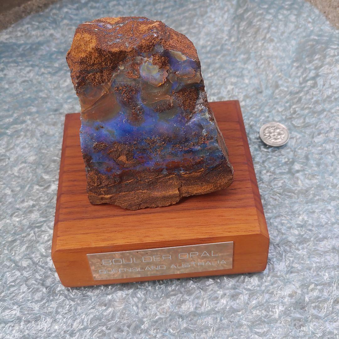 オパール 原石 鉱石 鉱物 ボルダーオパール