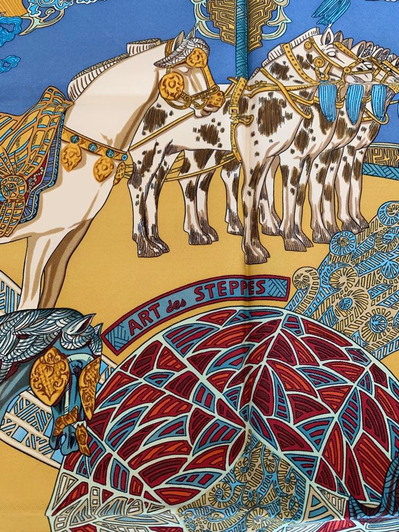 HERMÈS ART des STEPPES シルクスカーフ
