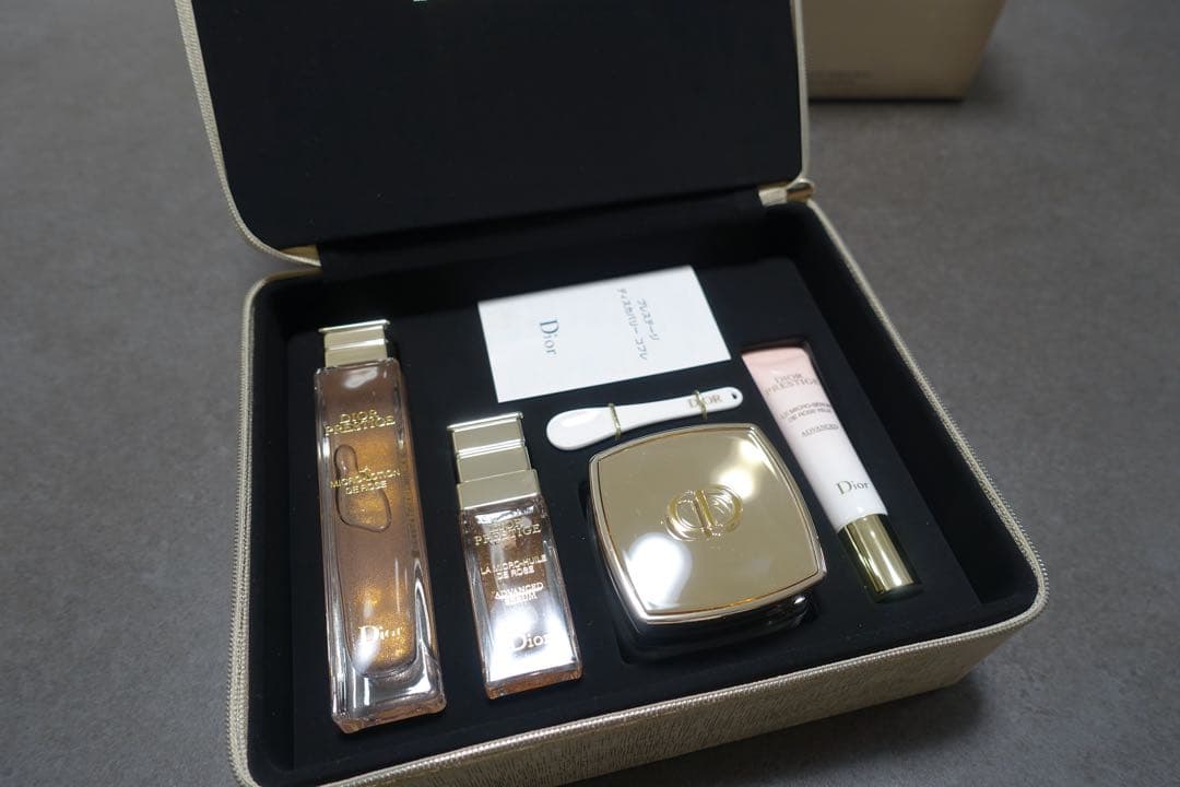 【新品未使用】DIOR プレステージ ディスカバリー コフレ