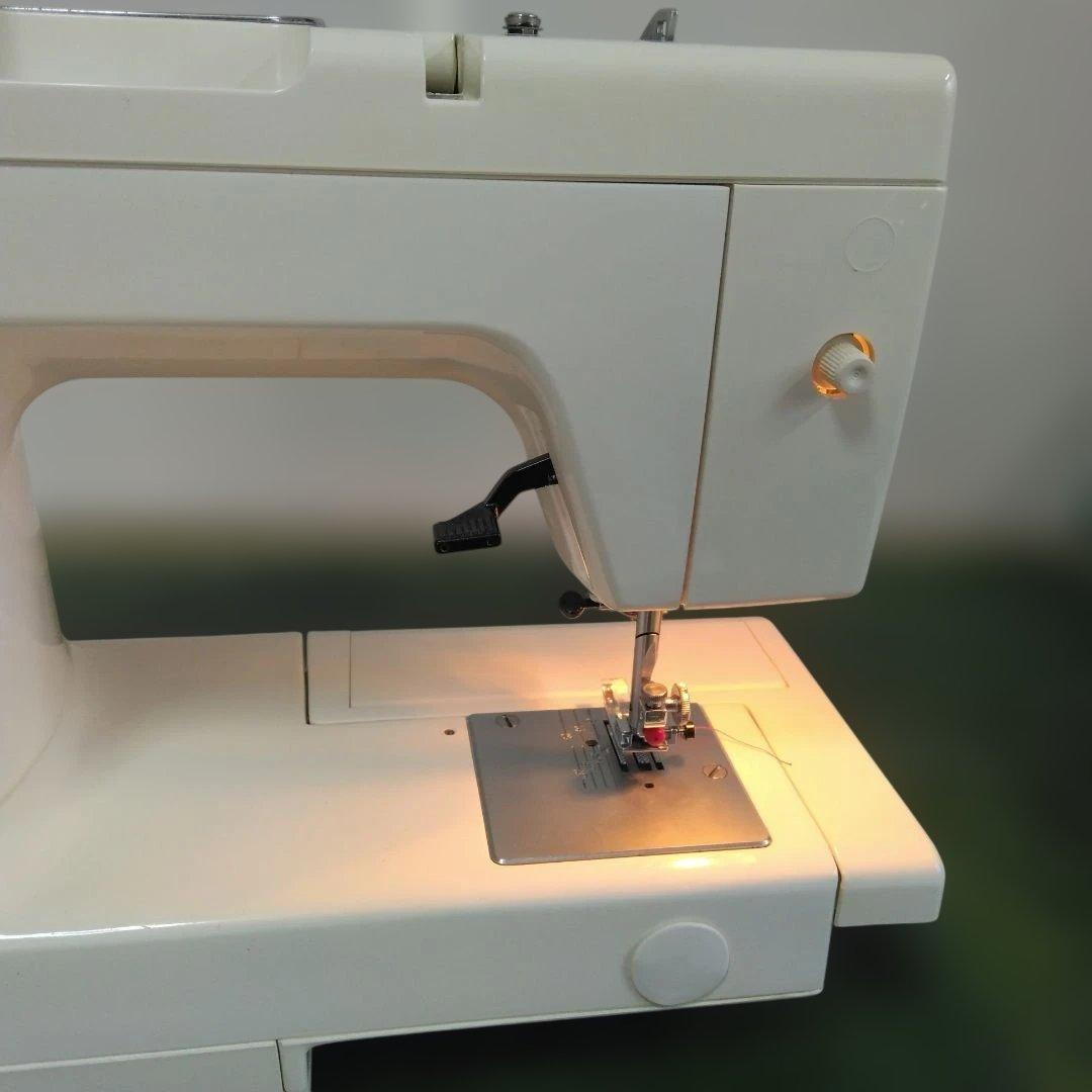 蛇の目ミシン、260型。