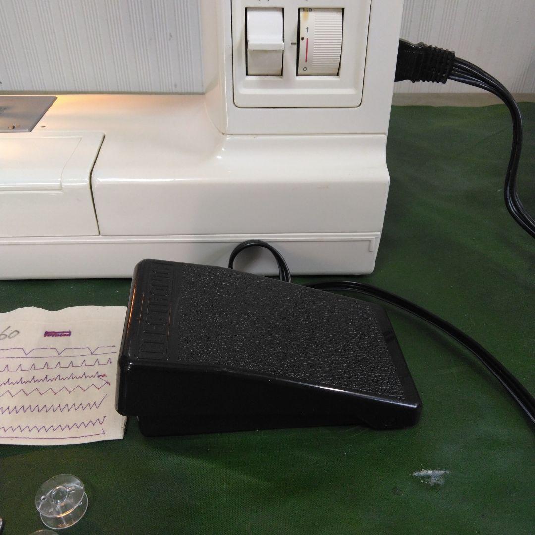 蛇の目ミシン、260型。