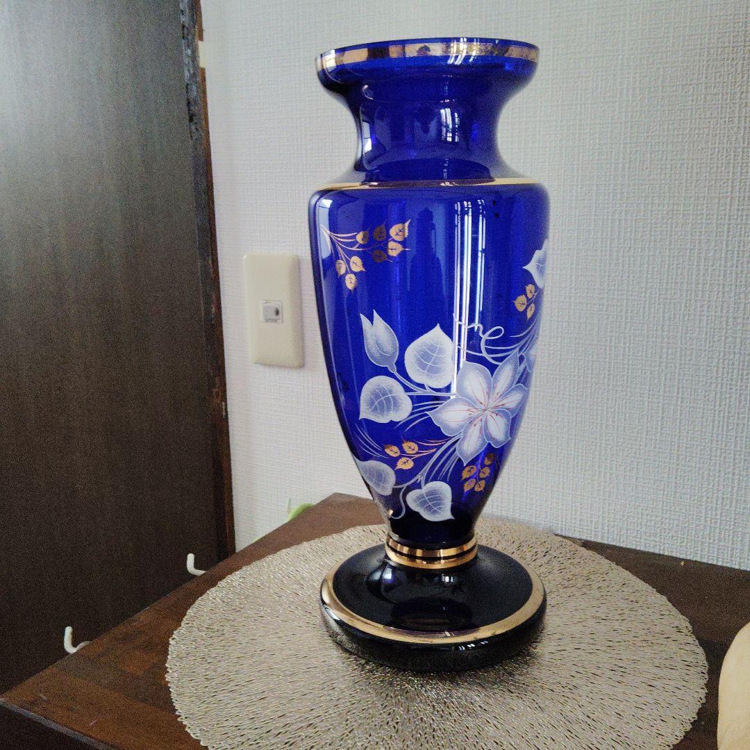 ボヘミアン花瓶　金色ライン縁どり 金白色花柄　ガラス製花瓶　高さ40cm