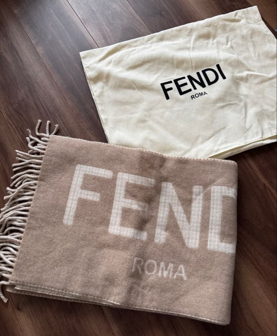 フェンディー　fendi マフラー　新品、未使用