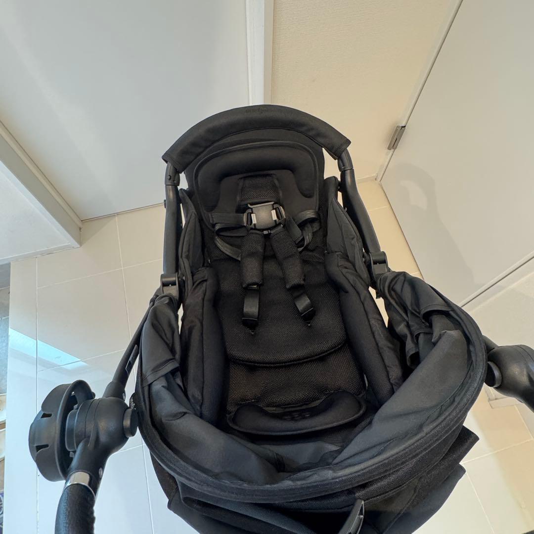 美品 ピジョン ランフィ リノン8 ブラック ベビーカー　シロさん専用