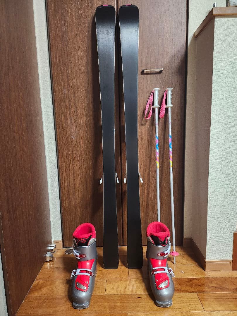 女の子 スキー板、ストック、ブーツセット　140㎝