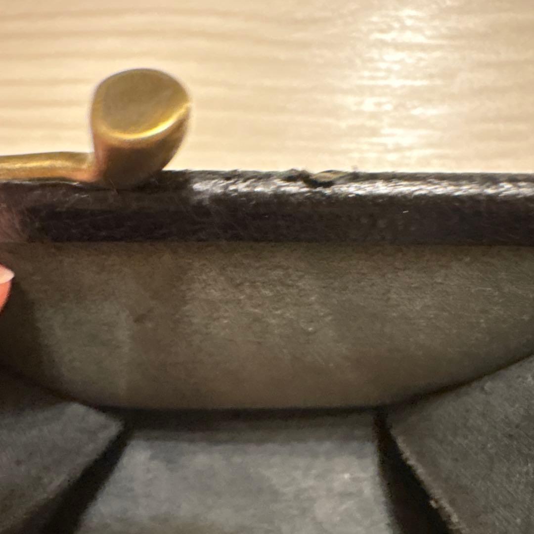 IL BISONTE 二つ折り財布