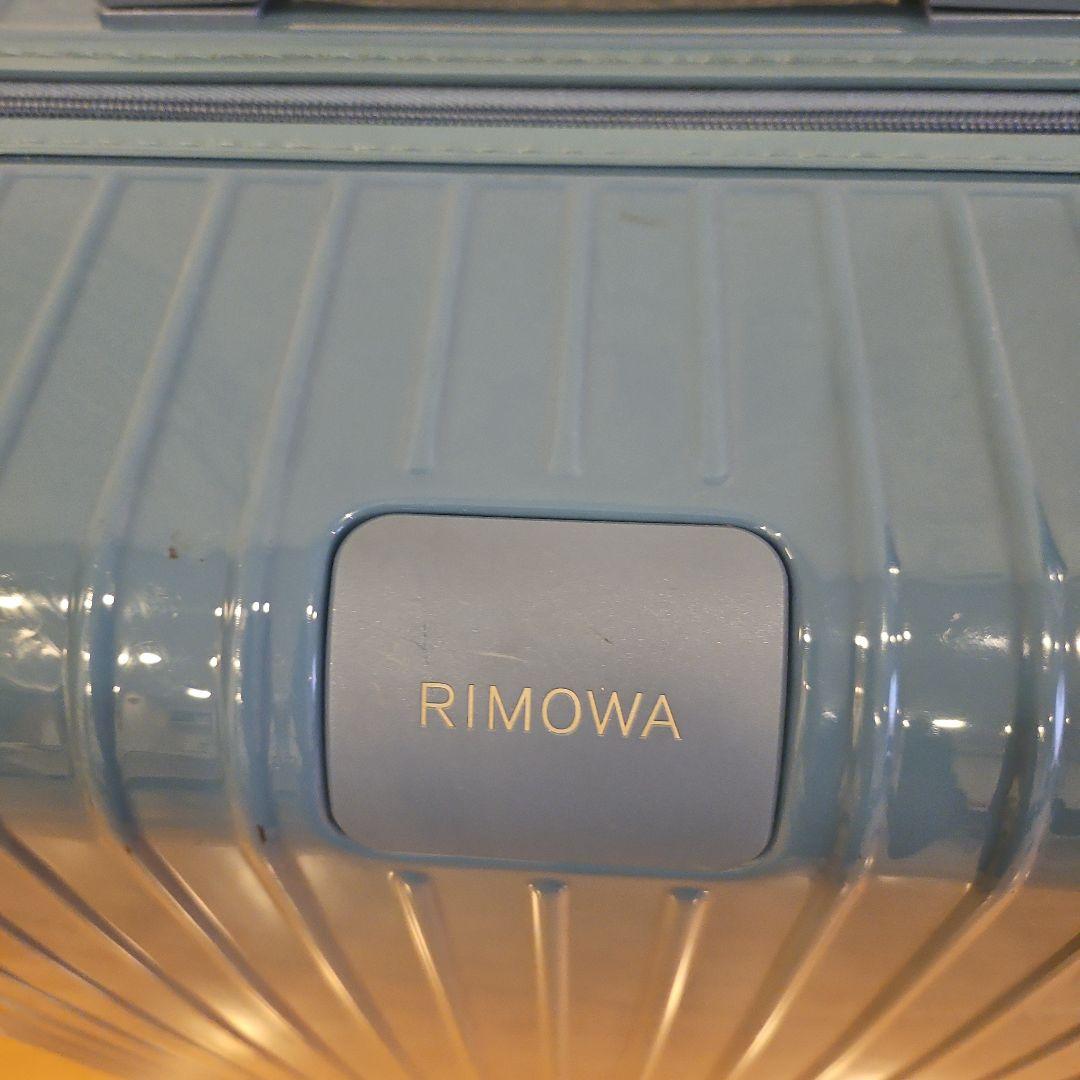 RIMOWA　スーツケース　エッセンシャル